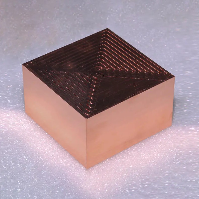 ¿Por qué el cobre de alta pureza es la columna vertebral de la fabricación de semiconductores y películas delgadas?